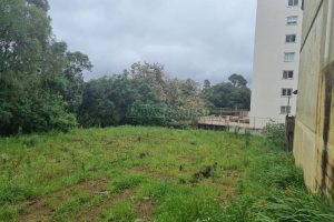 Terreno com 360m², no bairro Charqueadas em Caxias do Sul para Comprar