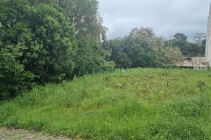 Terreno com 360m², no bairro Charqueadas em Caxias do Sul para Comprar