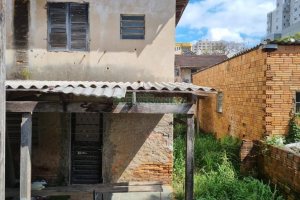 Casa com 100m², 2 dormitórios, no bairro Pio X em Caxias do Sul para Comprar