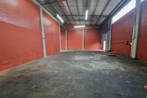 Pavilhão com 366m², no bairro Santa Catarina em Caxias do Sul para Alugar