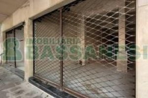 Loja com 130m², no bairro São Pelegrino em Caxias do Sul para Alugar