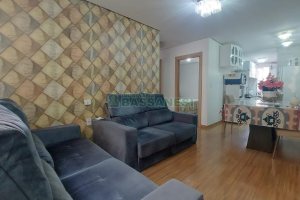 Apartamento com 62m², 2 dormitórios, 2 vagas, no bairro Colina Sorriso em Caxias do Sul para Comprar