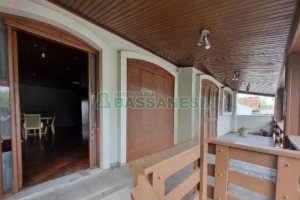 Casa com 150m², 4 dormitórios, no bairro Santa Catarina em Caxias do Sul para Alugar