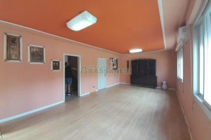 Casa com 250m², 3 dormitórios, 3 vagas, no bairro Cinqüentenário em Caxias do Sul para Comprar