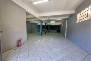 Loja com 245m², no bairro Charqueadas em Caxias do Sul para Alugar