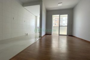 Apartamento com 56m², 2 dormitórios, 1 vaga, no bairro Panazzolo em Caxias do Sul para Comprar