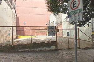 Terreno, 26 vagas, no bairro Centro em Caxias do Sul para Alugar