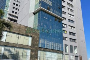 Sala com 53m², 1 vaga, no bairro Pio X em Caxias do Sul para Comprar