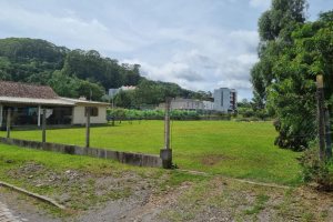 Terreno com 2546m², no bairro São Luiz em Caxias do Sul para Comprar