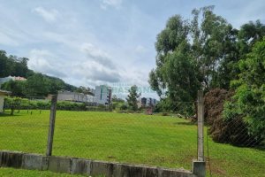 Terreno com 2546m², no bairro São Luiz em Caxias do Sul para Comprar