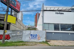 Terreno com 957m², no bairro Sanvitto em Caxias do Sul para Comprar