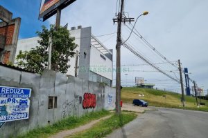 Terreno com 957m², no bairro Sanvitto em Caxias do Sul para Comprar