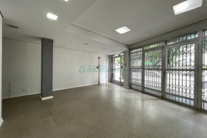 Loja com 191m², no bairro Pio X em Caxias do Sul para Alugar ou Comprar