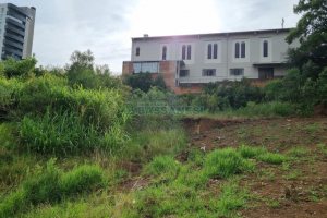 Terreno com 1185m², no bairro São Leopoldo em Caxias do Sul para Comprar