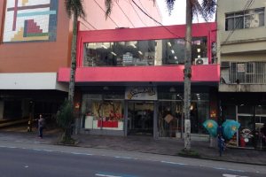 Predio com 1400m², no bairro Centro em Caxias do Sul para Comprar