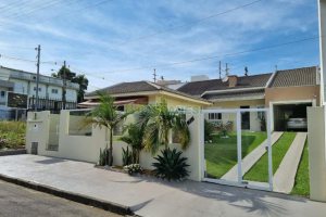 Casa com 139m², 3 dormitórios, 2 vagas, no bairro São Luiz em Caxias do Sul para Comprar