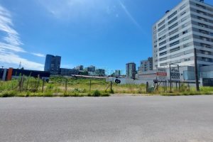 Terreno com 835m², no bairro Villagio Iguatemi em Caxias do Sul para Comprar