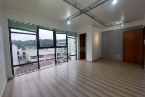 Sala com 24m², no bairro Centro em Caxias do Sul para Alugar