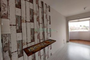 Apartamento com 65m², 2 dormitórios, 1 vaga, no bairro Santa Lúcia em Caxias do Sul para Comprar