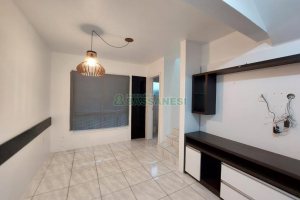 Sobrado com 92m², 2 dormitórios, 1 vaga, no bairro São Luiz em Caxias do Sul para Comprar