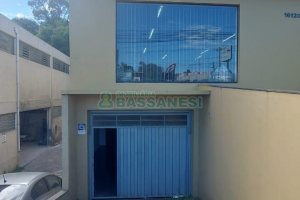 Pavilhão com 180m², no bairro De Lazzer em Caxias do Sul para Alugar