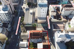 Terreno com 924m², no bairro São Pelegrino em Caxias do Sul para Comprar