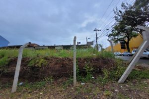 Terreno com 410m², no bairro Exposição em Caxias do Sul para Comprar