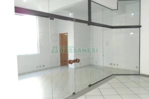 Loja com 40m², no bairro Centro em Caxias do Sul para Alugar