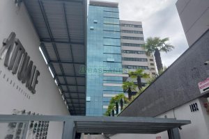 Sala com 58m², no bairro Centro em Caxias do Sul para Alugar