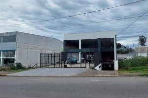 Pavilhão com 700m², no bairro Cinquentenário em Caxias do Sul para Alugar