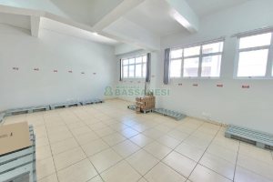 Loja com 200m², 1 vaga, no bairro Pio X em Caxias do Sul para Alugar