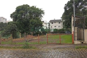 Terreno com 713m², no bairro Petrópolis em Caxias do Sul para Alugar