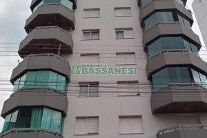 Apartamento com 102m², 3 dormitórios, 2 vagas, no bairro Madureira em Caxias do Sul para Alugar