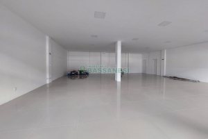 Loja com 200m², no bairro Cruzeiro em Caxias do Sul para Alugar
