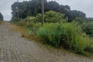 Terreno com 360m², no bairro Desvio Rizzo em Caxias do Sul para Comprar