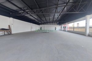 Loja com 404m², no bairro Cruzeiro em Caxias do Sul para Alugar