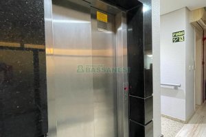 Sala Mobiliada com 297m², 2 vagas, no bairro Sanvitto em Caxias do Sul para Alugar