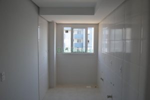 Apartamento com 73m², 2 dormitórios, 2 vagas, no bairro Planalto em Caxias do Sul para Comprar