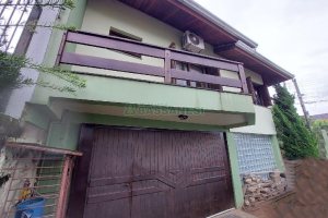 Casa com 150m², 3 dormitórios, 3 vagas, no bairro Kayser em Caxias do Sul para Comprar