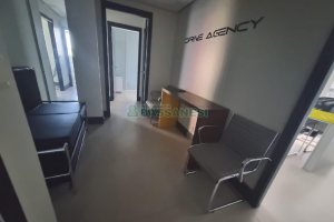 Sala Mobiliada com 87m², 2 vagas, no bairro Centro em Caxias do Sul para Alugar