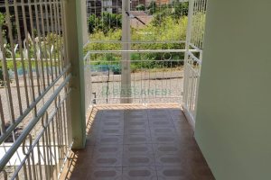 Casa com 110m², 3 dormitórios, 1 vaga, no bairro Medianeira em Caxias do Sul para Comprar