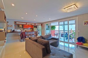 Apartamento com 148m², 3 dormitórios, 2 vagas, no bairro São Pelegrino em Caxias do Sul para Comprar