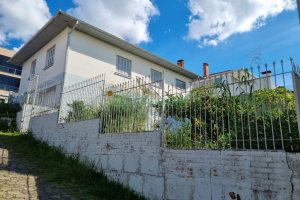 Casa com 150m², 3 dormitórios, no bairro Presidente Vargas em Caxias do Sul para Comprar