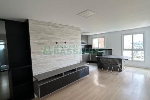 Apto Mobiliado com 90m², 2 dormitórios, 2 vagas, no bairro Vila Horn em Caxias do Sul para Comprar