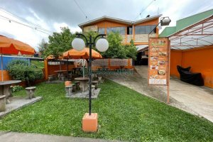 Casa Comercial com 360m², 3 dormitórios, no bairro Santa Fé em Caxias do Sul para Comprar