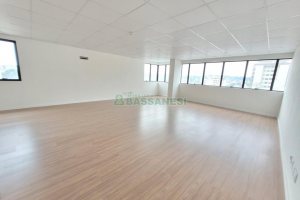 Sala com 77m², 1 vaga, no bairro Pio X em Caxias do Sul para Alugar