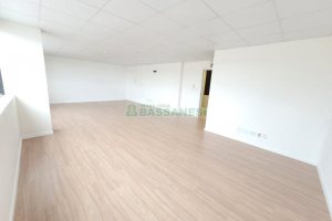 Sala com 54m², 1 vaga, no bairro Pio X em Caxias do Sul para Alugar