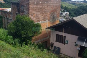 Casa com 72m², 3 dormitórios, no bairro Tijuca em Caxias do Sul para Comprar