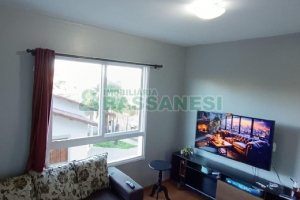 Sobrado com 80m², 2 dormitórios, 1 vaga, no bairro Cidade Nova em Caxias do Sul para Alugar