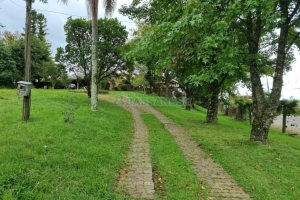 Chácara com 400m², 3 dormitórios, 1 vaga, no bairro Monte Bérico em Caxias do Sul para Comprar